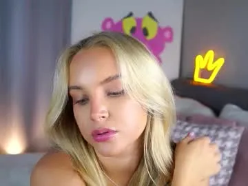 Avatar of lipswithsmileonthem