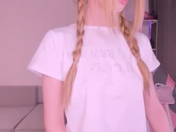 lissa__fox — GOAL: topless [258 tokens remaining] hey i'm Lissa! double s  #feet #cute #18 #pvt #skinny