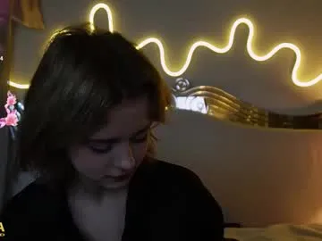 Avatar of litt1e_emilyy