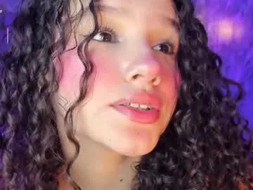 lucylovelyy1 — GOAL: spank ass x5 [15 tokens remaining] :--Hey Guys <3 #sexmachine #slut #anal #submissive #curvy