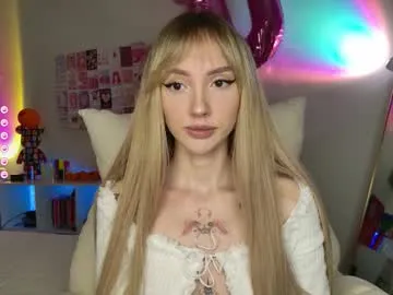 lunainnk — pussyplay (closed up)  [725 tokens left]  heyyy u can find wht u want in menu or pm me <3 / my fav vibes are: 25, 55, 111, 222, 333, 555  #skinny #18 #new #teen #shy