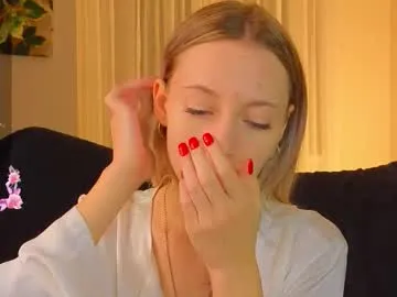 lunariabliss — GOAL:  Oil show  Hello everyone, I'm Kelly! I'm a #teen, and I love play with #lovense. I'm #18 years old, and I have #bigboobs and a #skinny body. [0 tokens remaining]