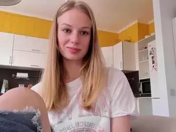 magic_couple13 from Chaturbate