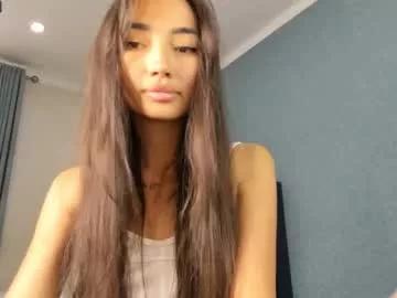 mali_lee from Chaturbate