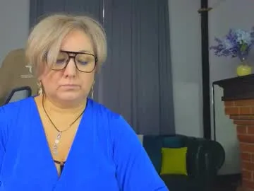 marta_wils — #hotmilf #hotmom #bigass #new #bigtits