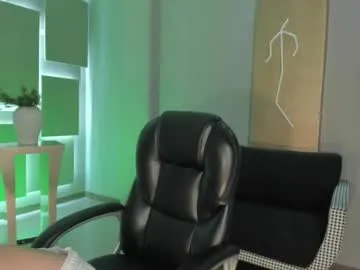 mialaurence_ — GOAL: Mia show your tits [60 tokens remaining] You have no idea how much I want you to fill me up #petite #latina #young #longhair #blowjob