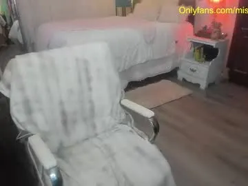 Avatar of miss_trixie