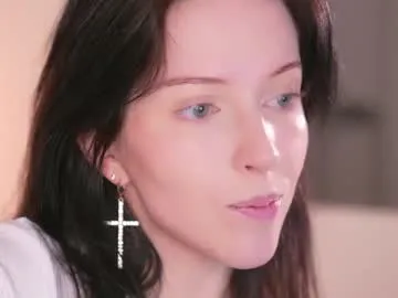 my_stella_ — GOAL: camel toe rub clitor [21 tokens left] #natural #slim #tease #shy #bigboobs