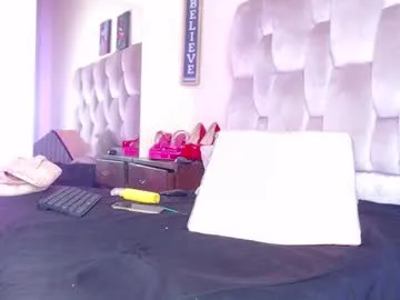 nathalie_jackson — GOAL: finger in my ass  [99 tokens remaining] Welcome to my room! #latina #ebony #milk #lovense #anal