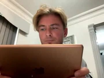 onlyloveyoutwice2016 — Freechat on Chaturbate