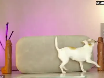 Avatar of queeneliaa_