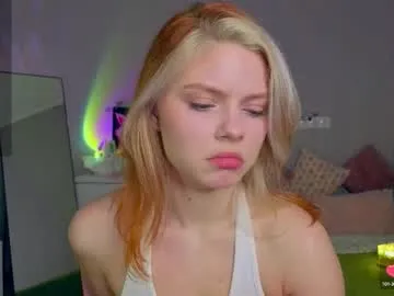 red__candy — Teasing Handpanties with stockings [444 tk remaining] Fav pattern 15tk-20 sec 35tk-35sec #redhead #daddysgirl #smalltits #natural #ahegao