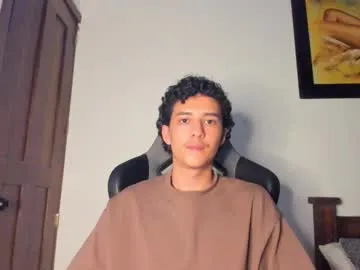 Avatar of santi_twink19