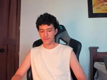 Avatar of santi_twink19