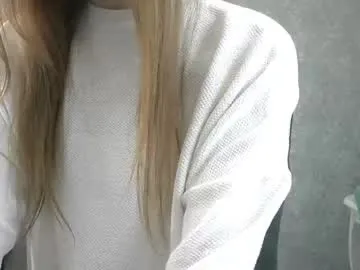 sara_whooops — Goal: Mmove my panties a little down! #teen #shy #18 #young #bigass [37 tokens remaining]