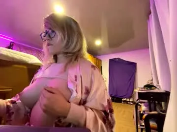 scarlet_whisper — Make me cum, studying but I can't resist to tease and play with  you too  open to PVT  - Goal: spreading and playing with ass  [466 tokens left] #new #busty #bigboobs #tits #tease #panties #puss