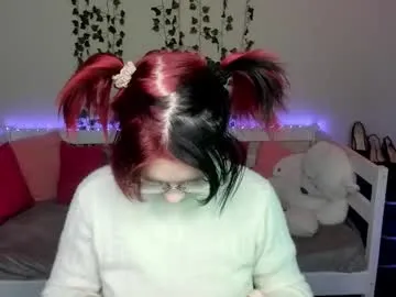 shy_elina01's avatar