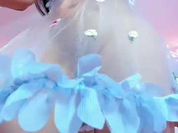 sophiatrista — GOAL: control my lush and domi x 5mt [293 tokens remaining] Your fun girl is here, what are you waiting for to enjoy!!! !!! #feet #pantyhose #heels #slim #smalltits