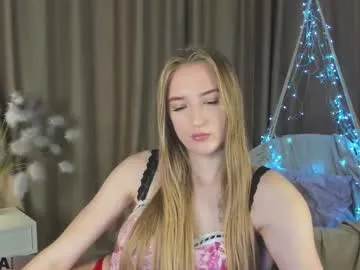 stacy_riiver — Lick your finger on camera #blonde #smoke #natural #cum2cum #nonude [16 tokens remaining]