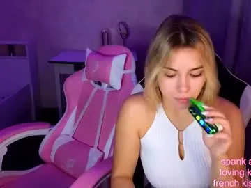 stefany_and_bettany's avatar