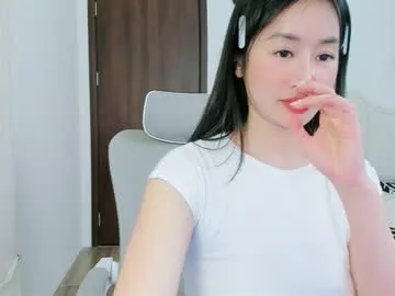 strawberry_loveee — Goal: big butt-squirt strong #squirt #asian #bigass #new - Next Goal: oil +Spanks ass x50 + big squirt