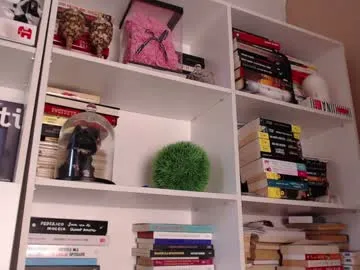 Avatar of sweet_lil_thing