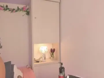 tarawiilson_ — CONTROL DOMI! make my buttocks bounce in your face  - Multi Goal: SQUIRT ON YOUR MOUTH [500tk each Goal] #fuckmachine #blowjob #bbw #curvy #ebony