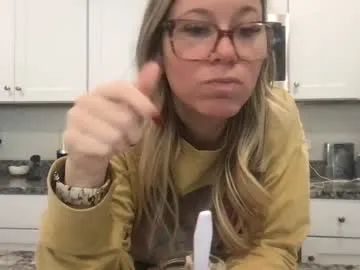 texas_blonde — FREE VIDS just bask how, 85 tkn flashes, looking for anyone that has land to hunt in TX :D , tip any number for keno prizes