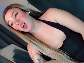 Avatar of tsgirl_julian69