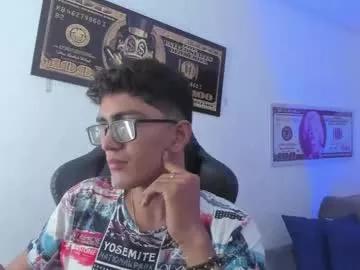 tylerwhiite_ from Chaturbate is Freechat