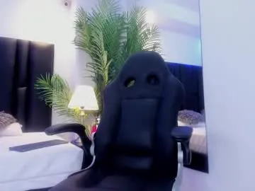 valeri_tafur — GOAL: sexy dance [74 tokens remaining] . #teen #slim #lovense #latina #smalltits