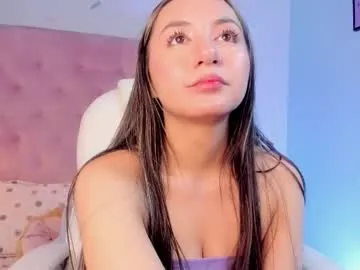 vanelope_evans_ — GOAL: take off bottom and show pussy up close [7 tokens remaining] I'm the perfect mix of shy and naughty, want to find out how far I'll go?  #natural #18  #anal #bigboobs #new