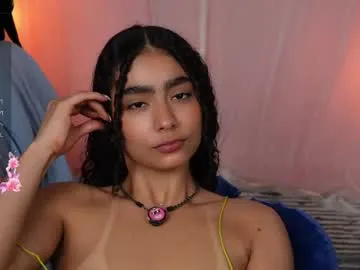 Avatar of vicky_curly