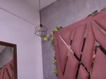 viollettaa_'s avatar