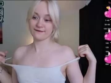 white_flory on Chaturbate