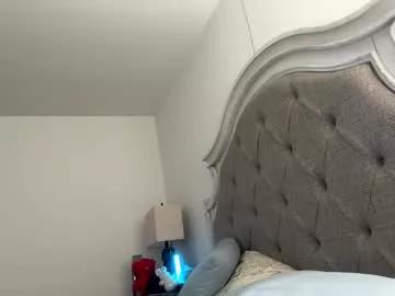 x_dreamgirl_x from Chaturbate is Freechat