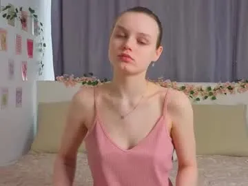 xiaobrunscheen — Goal:  Ride the pillow + my pussy is wet    Love/Hugs #new #skinny #18 #couple #shy [177 tokens remaining]