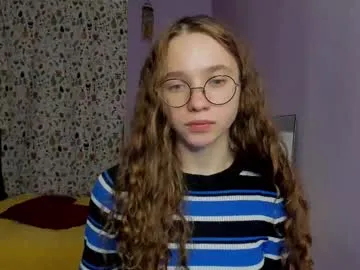 your_leslie — Dance [133 tokens left] Welcome to my room PM 5 tok #petite #young #feet #teen #cute