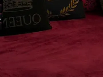 zoemesmerizee — NOTsorryI'mLATE! DIDN'Twant2COME :) #pawg #bigbooty #prettysexyandsmart #feet #bigboobs