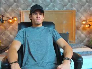 tyler_lions from Flirt4Free is Freechat