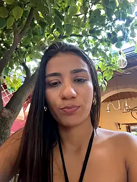 -juicy_ — I masturbate in front of a stranger in p