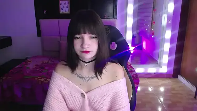 _Charlotte_Collins_ — play my tits