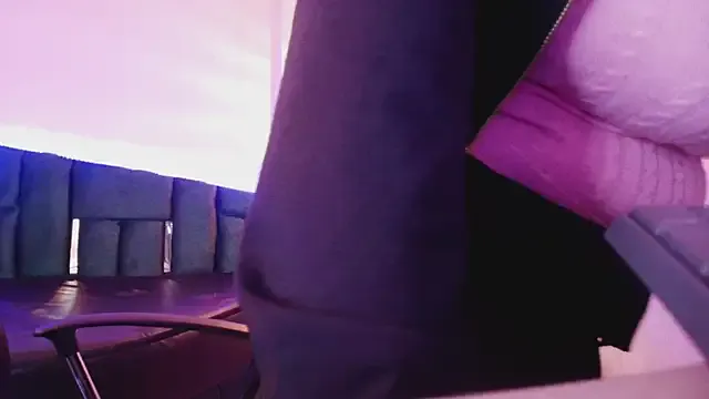 _Emily_rosee_ — Freechat on StripChat