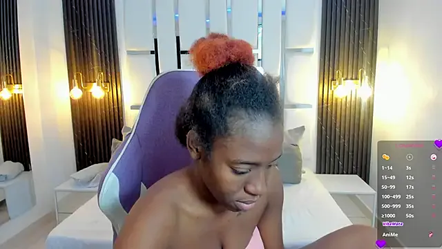 _emma_willliams_ — Show breasts