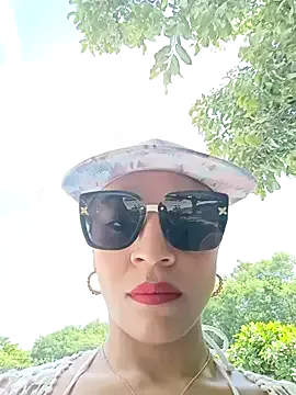 _joanne_and_oliver_ — Flash tits one girl