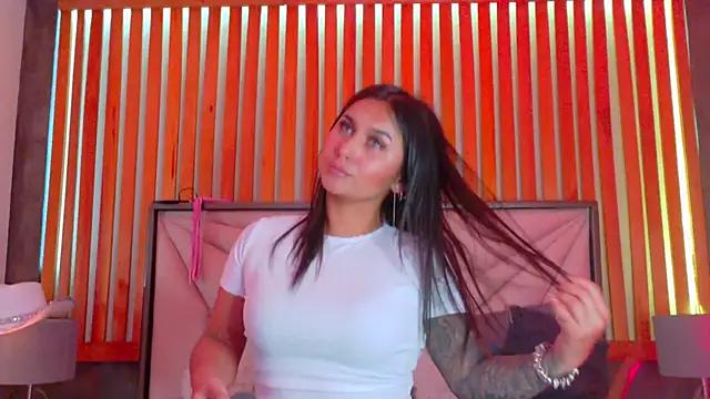 _SaraOrtiz from StripChat is Freechat