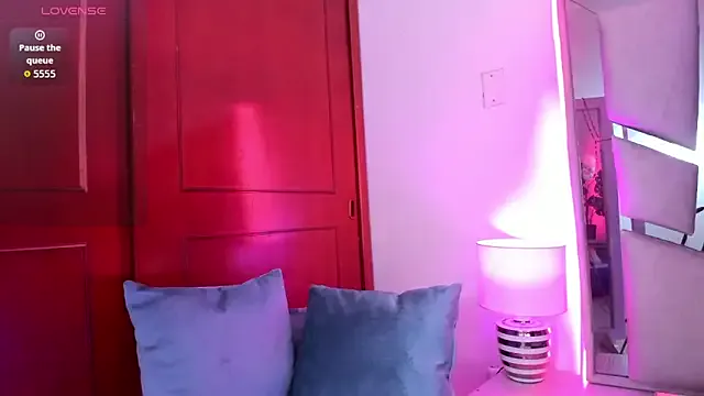 _valeria_saenz_ — Ice on my ass