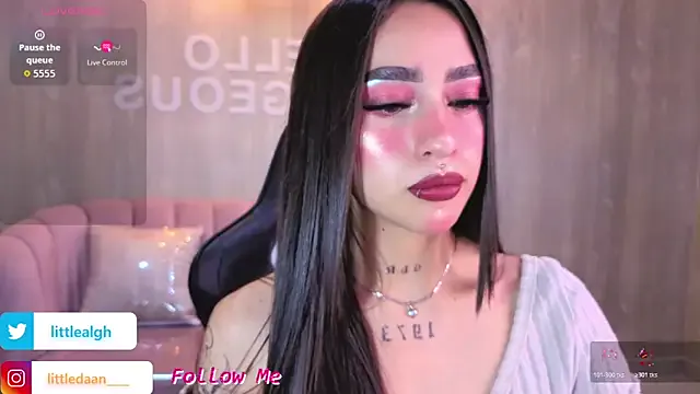 Abril_Velvet_a_ — flash tits