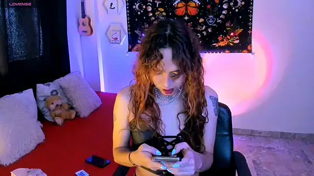 AdelineEsposito — play with my naked body