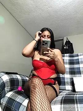 AdriiluXe from StripChat is Freechat